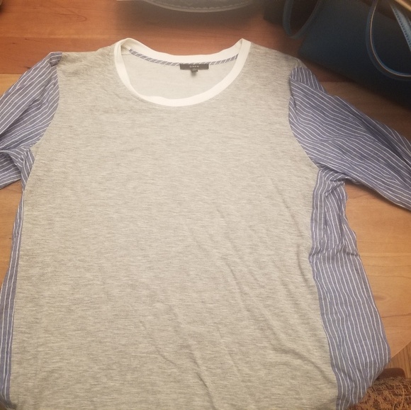 Womans blouse - Picture 1 of 5